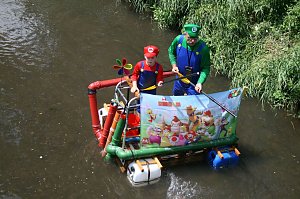 13. Badewannenrennen in Bennungen