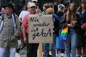 Peter Blei unterwegs beim 1. CSD in NDH