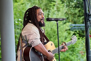 Tolle Stimmung im Rosengarten Bad Langensalza mit Reggae-Kl&auml;ngen