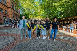 92 neue Sch&uuml;lerinnen und Sch&uuml;ler begr&uuml;&szlig;te man heute am Humboldt-Gymnasium