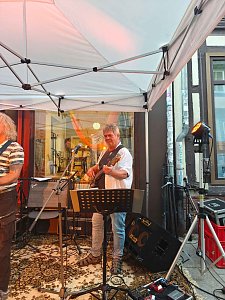HOFGANG kehrte am vergangenen Wochenende auf die Bühne zurück und spielte beim Jazzclub in der Kurzen Meile