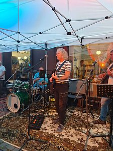 HOFGANG kehrte am vergangenen Wochenende auf die Bühne zurück und spielte beim Jazzclub in der Kurzen Meile