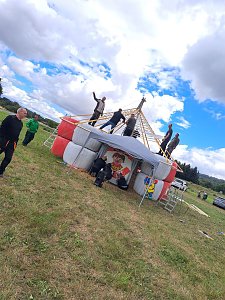Strohpuppenfest und Strohzirkus in Gro&szlig;lohra