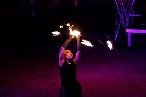Spektakul&auml;re Feuershow von "EVENTPUPPETS" beim Mittelalterstadtfest in Bad Langensalza