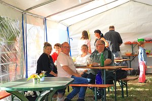 Stra&szlig;enfest in Kleinfurra gefeiert
