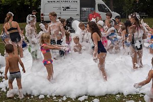 Meerjungfrauenfest im Bleicher&ouml;der Bad
