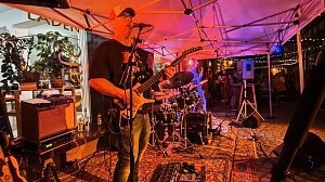 Fette Grooves, mitrei&szlig;ende Beats und Songs,