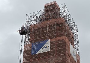 Spitze der einger&uuml;steten Marktkirche