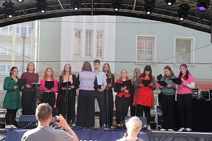 Nordhausen zusammen feiert auf dem Rathausplatz