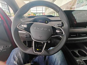 Feier im Autohaus