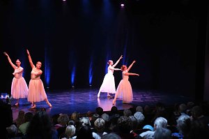 Peter Blei unterwegs beim Theaterfest