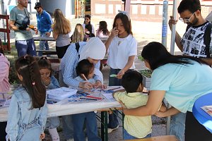 Kinderrechte-Fest in der Flohburg und Essen der Kulturen in der Kurzen Meile in Nordhausen