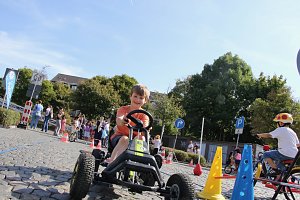Kinderrechte-Fest in der Flohburg und Essen der Kulturen in der Kurzen Meile in Nordhausen