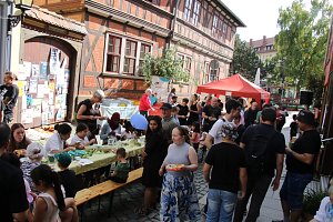 Kinderrechte-Fest in der Flohburg und Essen der Kulturen in der Kurzen Meile in Nordhausen
