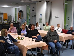 Fr&ouml;hliche Zuschauer beim Leseabend im Freizeitzentrum in Artern