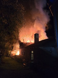 Wohnhaus in Flammen