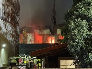 Wohnhaus in Flammen