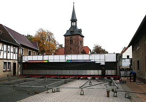 In Kelbra wird die Kirmes vorbereitet