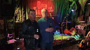 Auftakt in der Scheune bei Uwe Hager