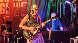 Auftakt in der Scheune bei Uwe Hager
