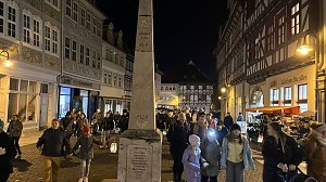 Bunter Kinderwagen beim Martinsumzug durch Bad Langensalza