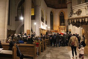 Bunter Kinderwagen beim Martinsumzug durch Bad Langensalza