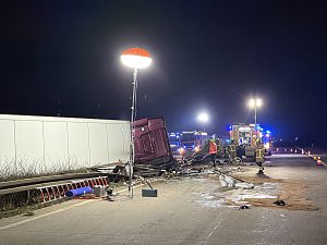 LKW-Unfall auf der Autobahn 38