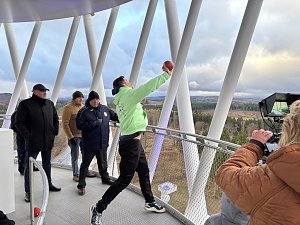 Weltrekord auf dem Harzer Hexenbesen: David Storl st&ouml;&szlig;t 43 Meter tief und 29,94 Meter weit