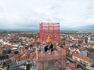 Drohnen-Aufnahmen vom Aufsetze der Spitze