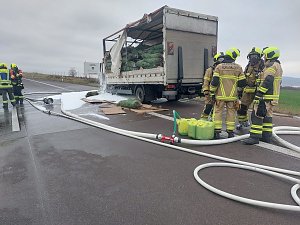 Brennender Lkw auf der A38