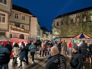 Der "Glühweinzauber" in Sondershausen war trotz Regen gut besucht