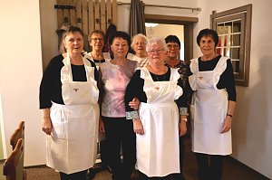 Die Landfrauen hatten Kuchen gebacken