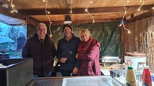 Es gab Glühwein und Bratwurst vom Grill