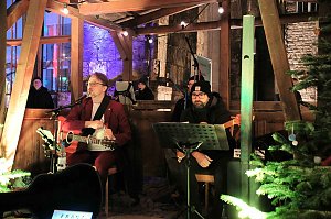 Berit Finke und Franz Karafka auf dem Nordh&auml;user Weihnachtsmarkt