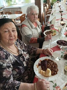 In der WB 4 Seniorengruppe in Sondershausen wurde stimmungsvoll die Weihnachtszeit gemeinsam mit den Bebraer Singvögeln eingeläutet.