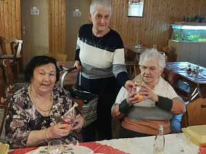 In der WB 4 Seniorengruppe in Sondershausen wurde stimmungsvoll die Weihnachtszeit gemeinsam mit den Bebraer Singvögeln eingeläutet.
