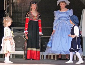 Getanzte Modenschau