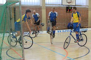 Erster Spieltag der Radballer