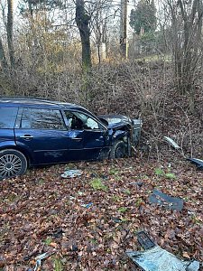 Schwerer Verkehrsunfall mit mehreren Verletzten zwischen  zwischen Hachelbich und Bendeleben