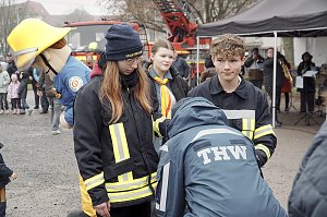 &Uuml;bergabe des Friedenslichts aus Bethlehem an die Kreisjugendfeuerwehren.