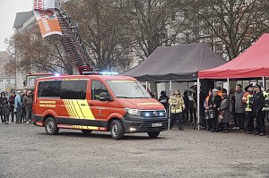 &Uuml;bergabe des Friedenslichts aus Bethlehem an die Kreisjugendfeuerwehren.