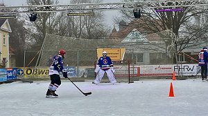 Kinder trainieren mit Ice Rebells im Schl&ouml;sschenpark