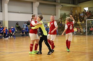 Ein Hallenturnier der Fu&szlig;baller der FSG 99 Salza
