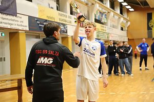 Ein Hallenturnier der Fu&szlig;baller der FSG 99 Salza