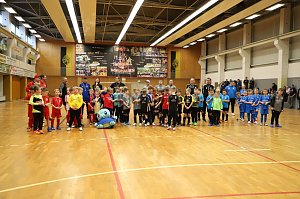 Ein Hallenturnier der Fu&szlig;baller der FSG 99 Salza
