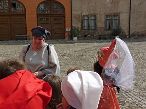 Kindermitteolalterf&uuml;hrung