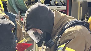 Feuerwehrleute der freiwilligen Feuerwehr Herreden bei einem &Uuml;bungseinsatz