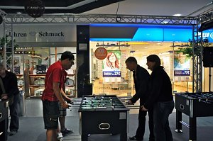 Kickern in der Galerie
