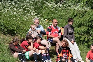 Ein Dorf spielt Fu&szlig;ball