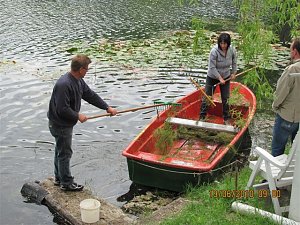 Arbeitseinsatz im Schwimmbad